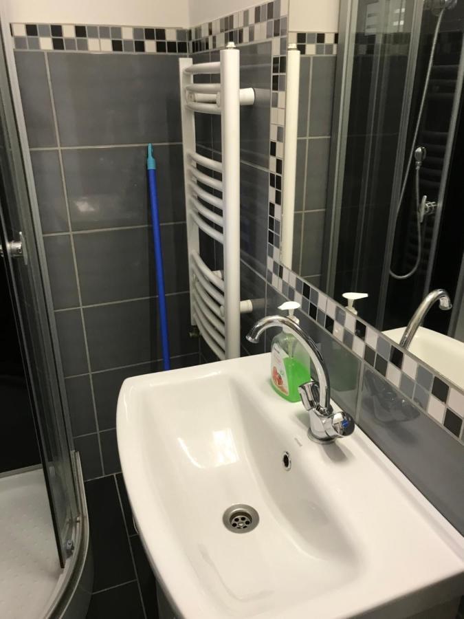 Kerti Franciaagyas Apartman Vác Exterior foto